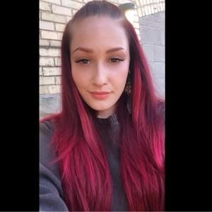 Meet your Posher, Leah